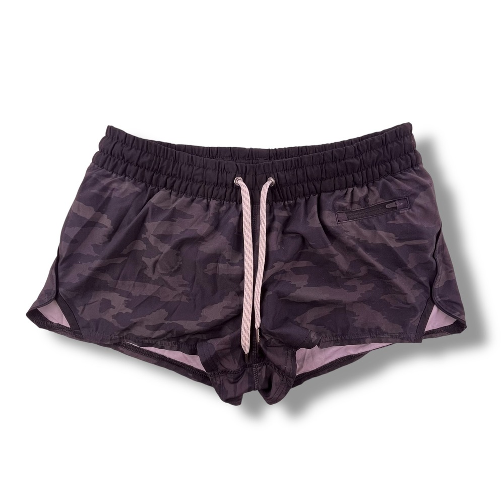 Vuori Clementine 2.0 Camo Running Shorts Grey Black Medium
